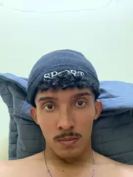 Private Sex Chat with MavyFelipe - Cam4