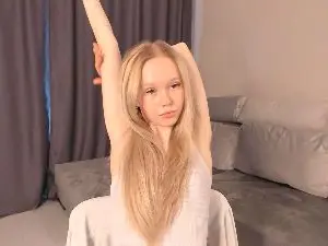 Free Live Porn with MaritaYonker - Cam4