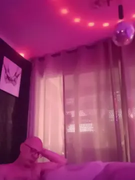Sex Chat with Daniellezama - Cam4