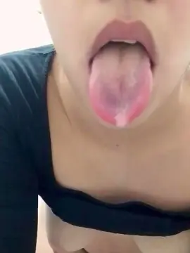 Free Live Porn with Yeenn - Cam4