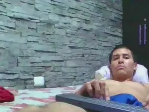 Live Porn with Sexylatin64 - Cam4