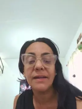 Adult Webcams with Milfchic - Cam4