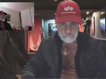 Adult Webcam with musclescigar - Cam4