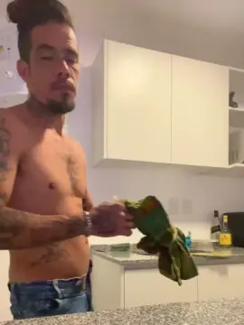 Watch Live Sex Cams with Eric27cm - Cam4