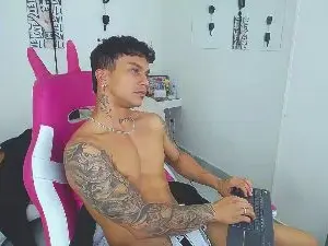 Live Porn with Leonard_Price - Cam4