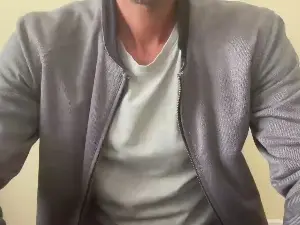 Free Porn Cam with BOMBER_007 - Cam4