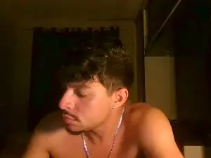 Private Sex Chat with poneypb - Cam4