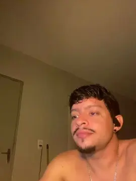 Watch Live Sex Cams with poneypb - Cam4