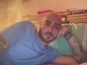 Adult Webcam with alessandromori9 - Cam4