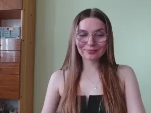 Live Porn with EllyHEARTx - Cam4