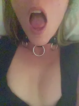 Watch Live Sex Cams with SognamiSempre - Cam4