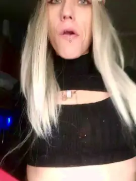 Live Sex Cam with Badgirl91919 - Cam4