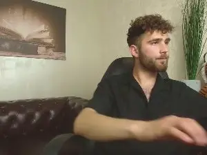 Adult Webcam with KyloEast - Cam4