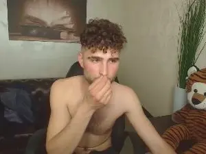 Adult Video Chat with KyloEast - Cam4