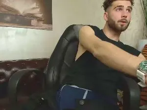 Private Sex Chat with KyloEast - Cam4