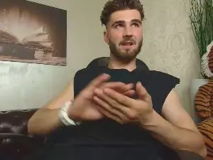 Best Webcam with KyloEast - Cam4