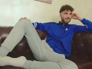 Live Porn with KyloEast - Cam4