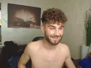 Live Sex Cam with KyloEast - Cam4