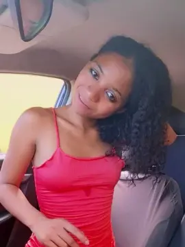 Nude Webcam with NickiFrenchy - Cam4