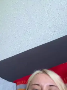 Live Sex Cam with lele19_hot - Cam4