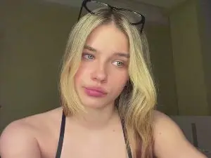 Adult Webcam with LindseyWatah - Cam4