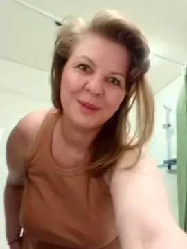 Watch Live Sex Cams with VeronnikaG - Cam4