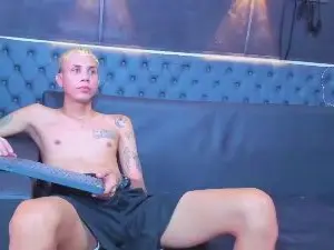 Sex Chat with LostresBigBoys - Cam4