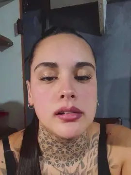 Adult Webcams with camuchi_xxx - Cam4