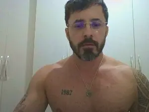 Adult Webcams with Alers87 - Cam4