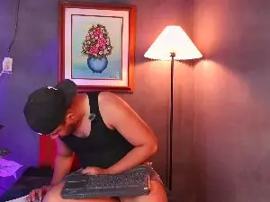 Live Sex Cam with Misterjhons2 - Cam4