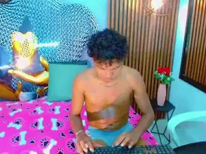 Nude Webcam with ChrissHottx - Cam4