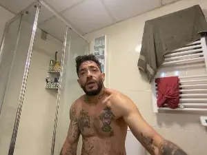 Free Live Porn with Hotvan22 - Cam4