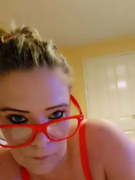 Nude Webcam with RoxyRampant86 - Cam4