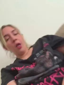 Watch Live Sex Cams with Ayutitaa - Cam4