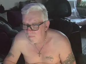 Free Porn Cam with dirtyminds1 - Cam4