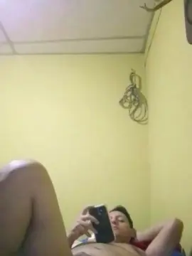 Adult Video Chat with freetoplaymeepo - Cam4