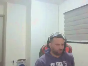 Live Sex Cam with Giingz22 - Cam4