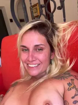 Watch Live Sex Cams with Sofia_be - Cam4