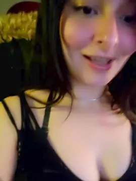 Live Porn with Roxannepiggy - Cam4