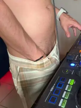 Live Porn with Marianas27 - Cam4