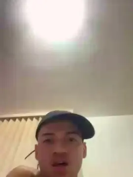 Live Porn with enzoheitor3 - Cam4