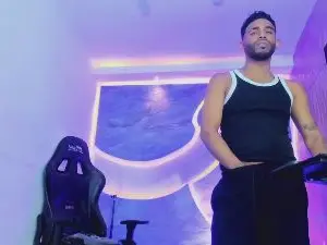 Live Sex Cam with Dominic_Max - Cam4
