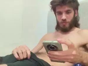 Live Porn with PygmaBoy - Cam4