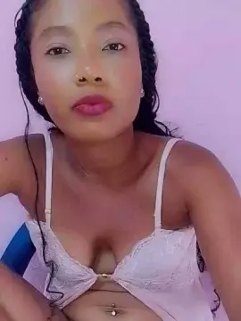 Sex Chat with Ellah1 - Cam4