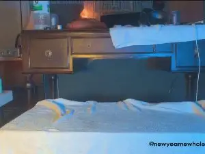 Free Porn Cam with newyearnewhole - Cam4