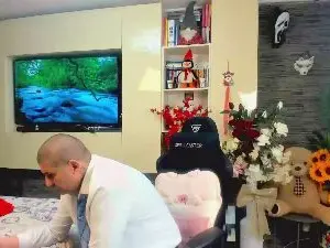 Live Porn with CRISSETAN - Cam4