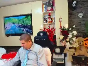 Watch Live Sex Cams with CRISSETAN - Cam4