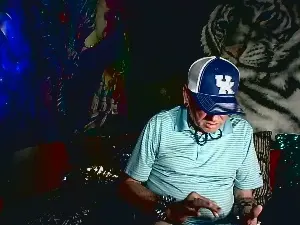 Sex Chat with biteme69691 - Cam4