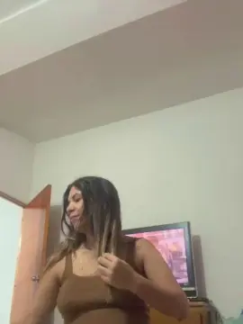 Live Sex Cam with Tropicoqueta - Cam4
