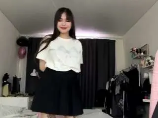 Adult Webcam with hilarytofolla - Camsoda